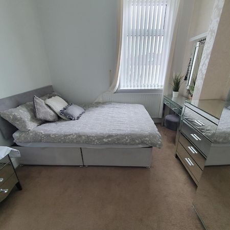 Private Double Room In كارديف المظهر الخارجي الصورة