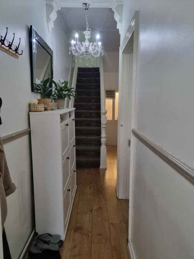 Private Double Room In كارديف المظهر الخارجي الصورة