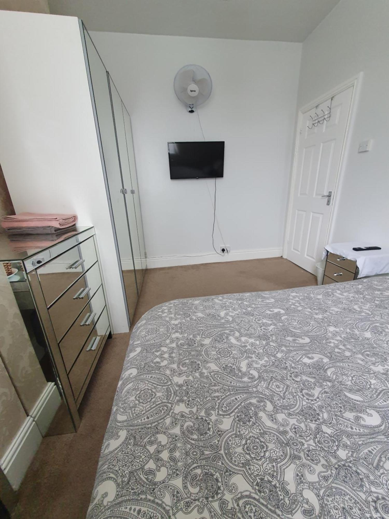 Private Double Room In كارديف المظهر الخارجي الصورة