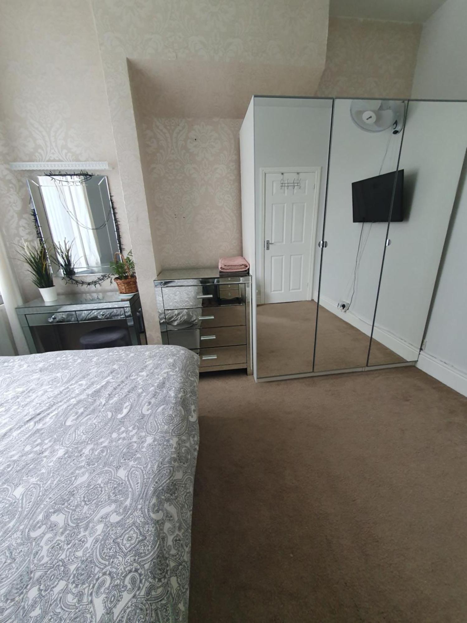 Private Double Room In كارديف المظهر الخارجي الصورة