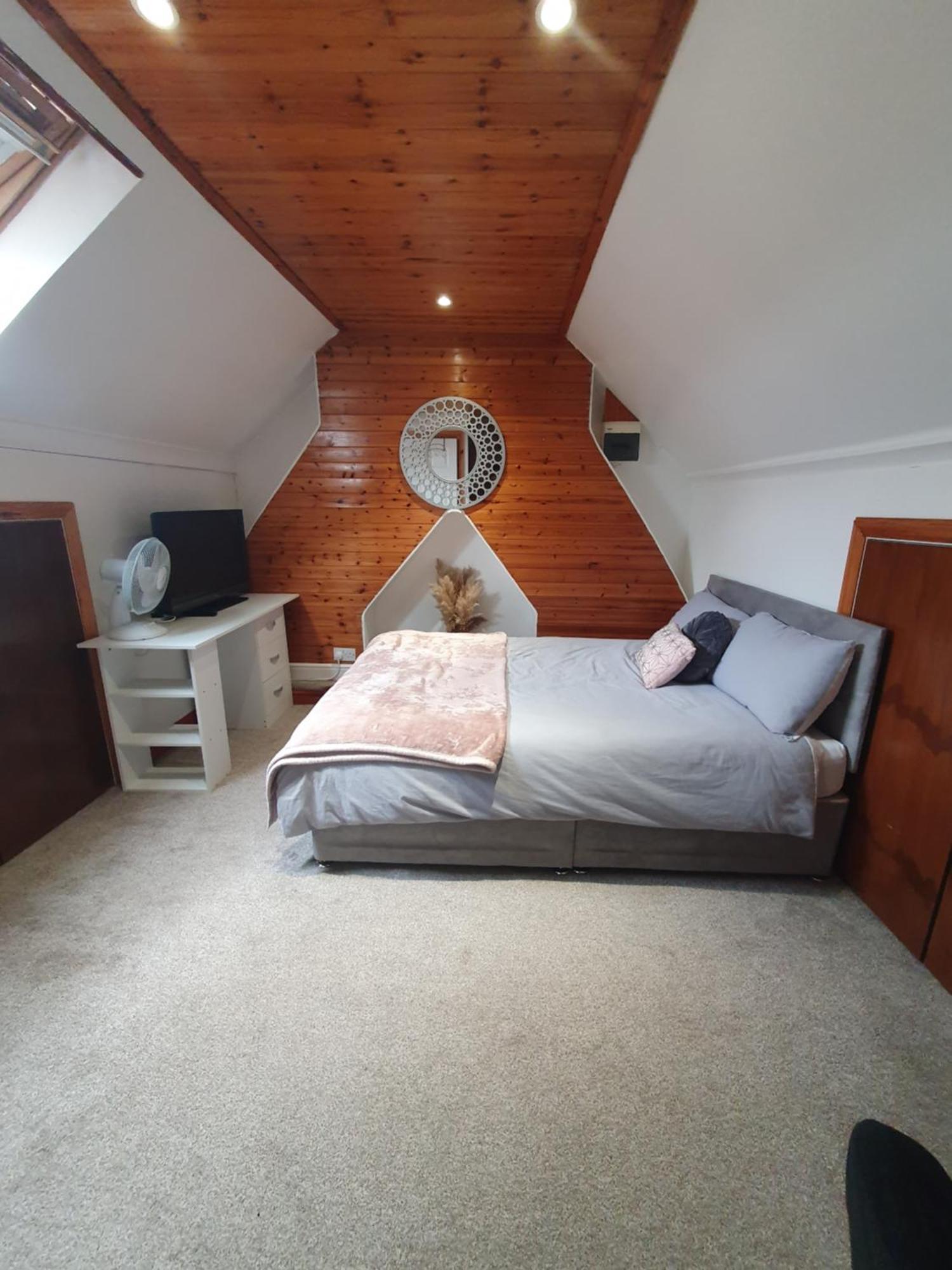 Private Double Room In كارديف المظهر الخارجي الصورة
